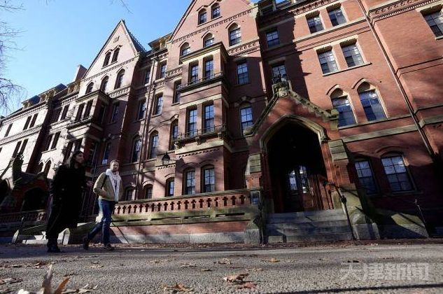 哈佛提前录取申请锐减，是否与最近争议有关？